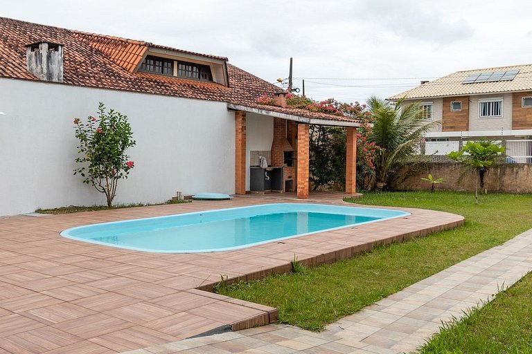 Casa Carmery · Casa com Ampla Piscina